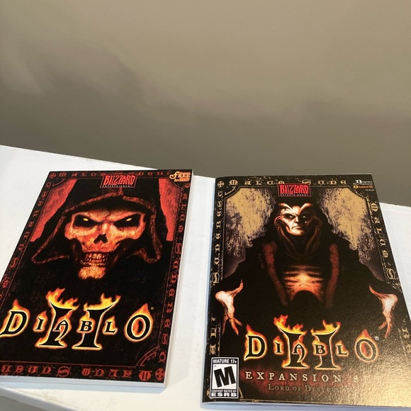 New DIABLO BATTLE CHEST Video Game of The Year. Includes Everything In Photos - Picture 12 of 16